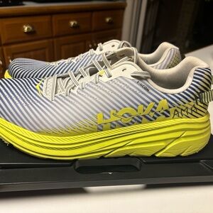 Hoka Rincon men’s running shoes in size 13